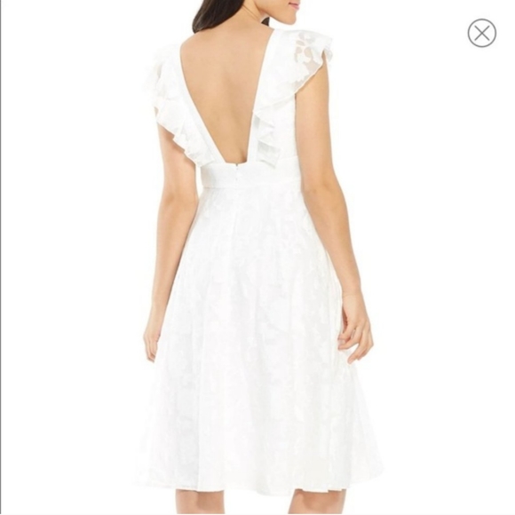 Gal Meets Glam Susie Floral Organza Fit & Flare NWT - Picture 2 of 13